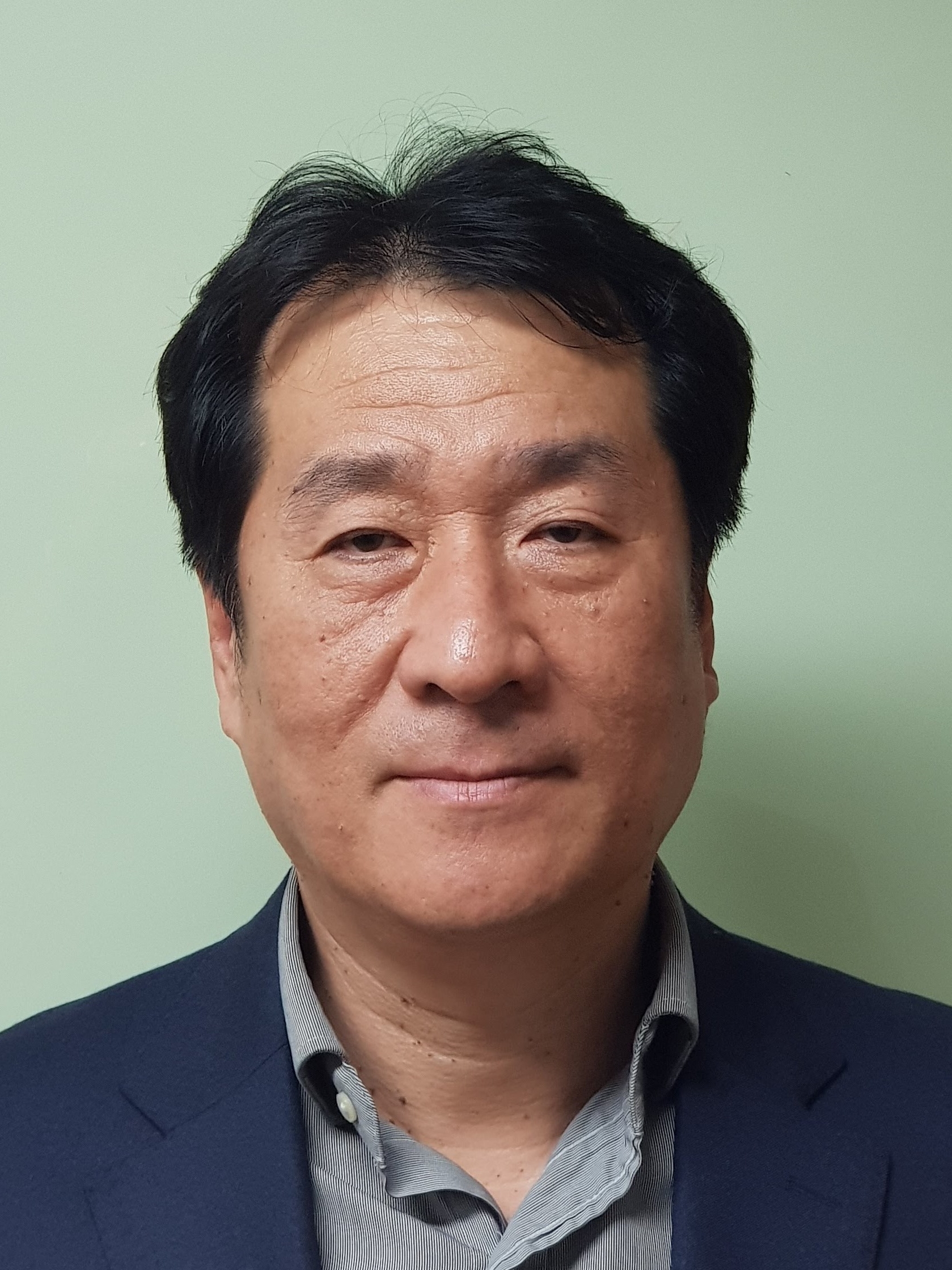 윤동억